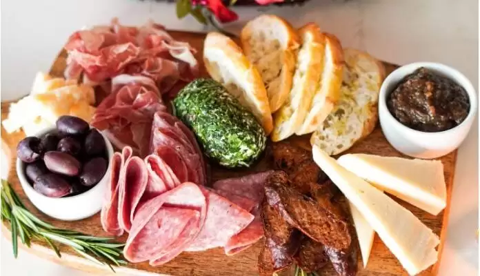 8 Charcuterie Box Sets and Gift Baskets You Can Order Online